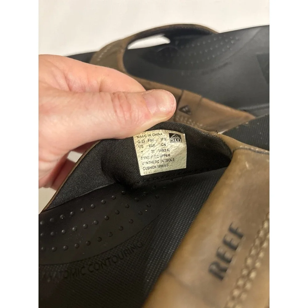 Reef Brown Flip Flops (size 7)